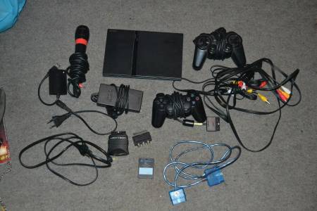 Playstation 2 Slim Noir + accessoires + jeux PRIX NOEL