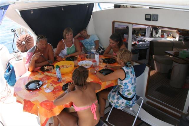 Location catamaran skipper cuisiniere caraibes