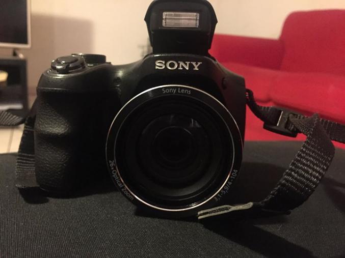 Appareil photo sony dsc h200