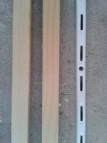 2 tasseaux neuf et 1 crémaillère neuve