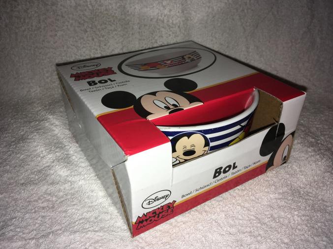 Mugs ,bol,set déjeuner disney neufs