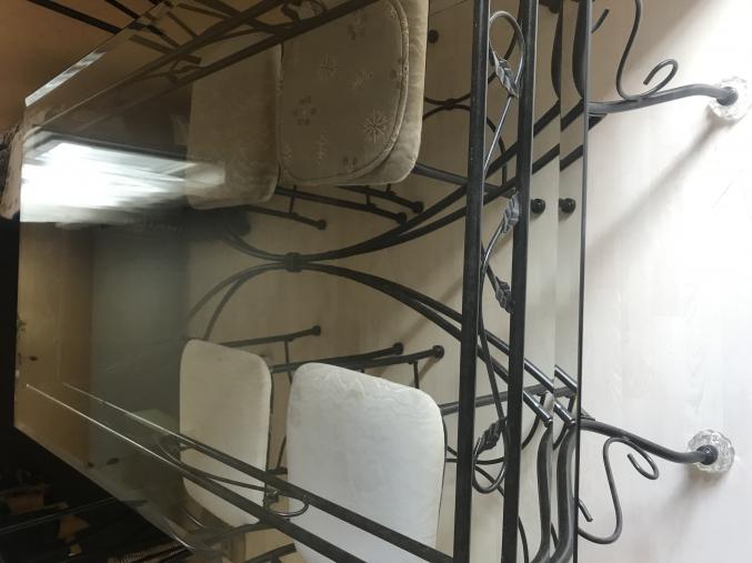 Table+chaises fer forgé et verre s.a.m