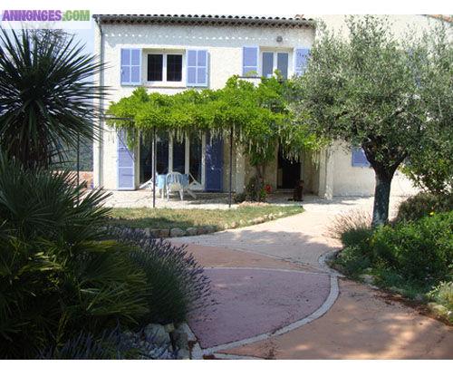 Loue Belle maison villa 5 pièces  130 m²