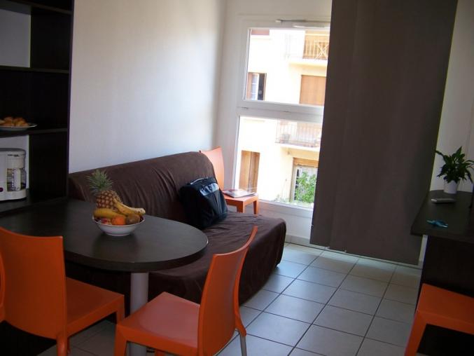 Studio récent vendu meublé et loué