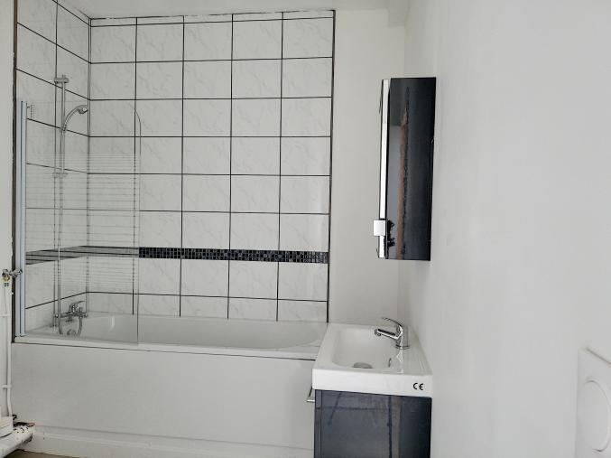 Appartement type 3 a solre le chateau