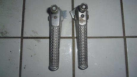 Repose pied scooter Peugeot speedfight 1