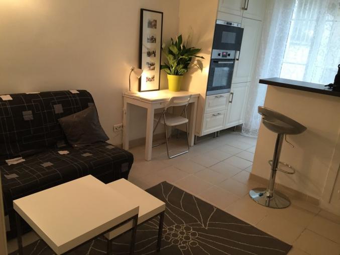 Studio moderne, situé à 100m du Canal Saint Martin, Paris X