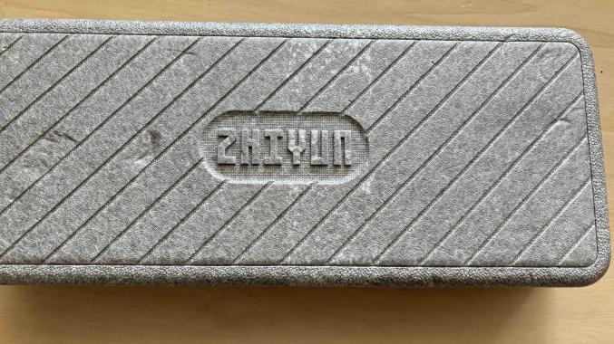 Stabilisateur ZHIYUN SMOOTH 4 + boite rangement