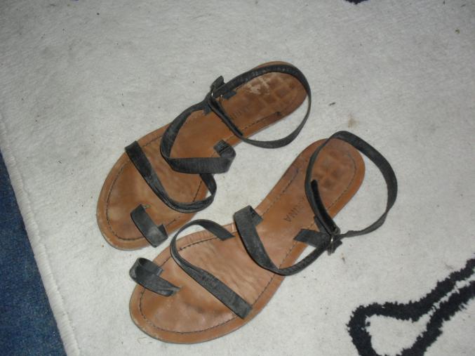 Sandale cuir san marina pointure 37 bon etat