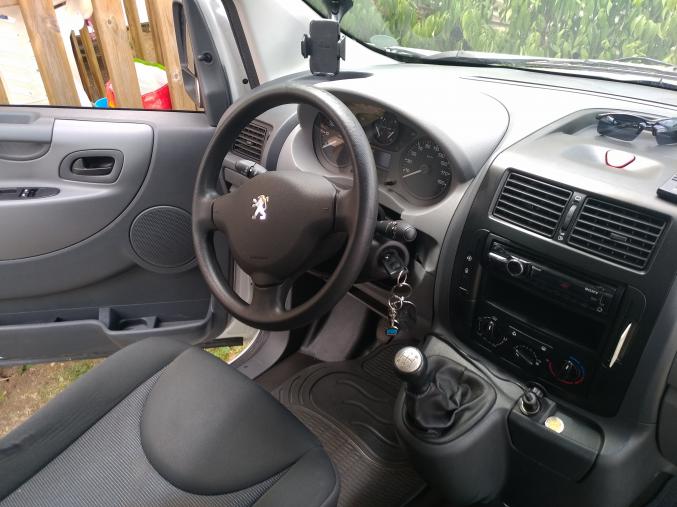 Peugeot tepee 9 places