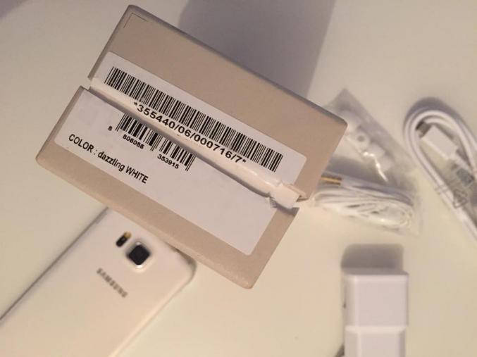 Samsung Galaxy Alpha SM-G850F comme neuf