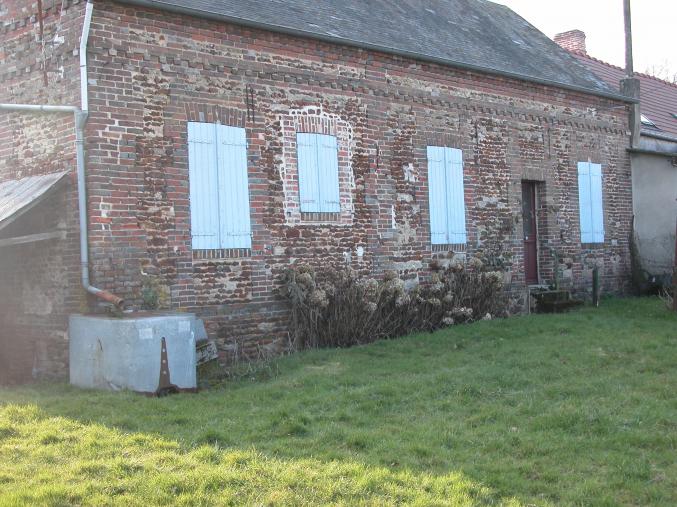 Maison avec terrain 2200m