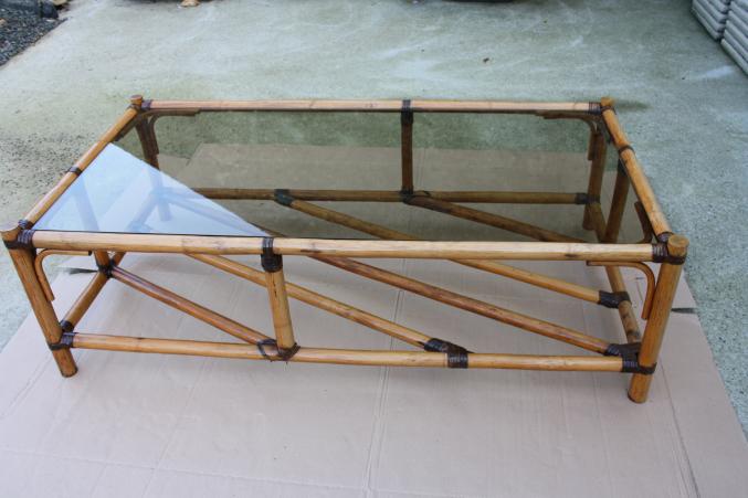 Table basse en rotin
