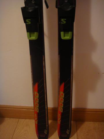 Skis alpins marque SALOMON