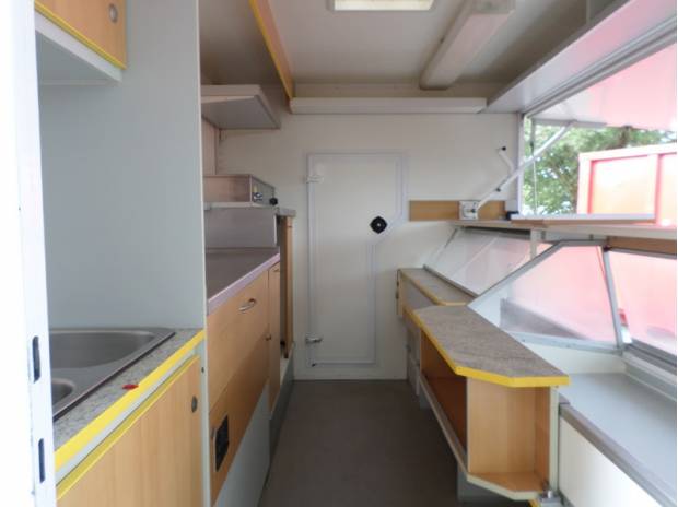 FIAT Ducato camion magasin a amenager en snack