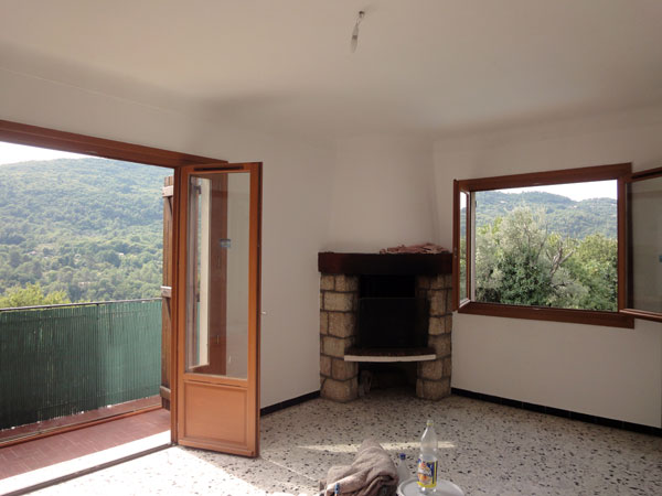 F4 EN VILLA AVEC JARDIN 20 MN DE CANNES, SOPHIA ANTIPOLIS & NICE