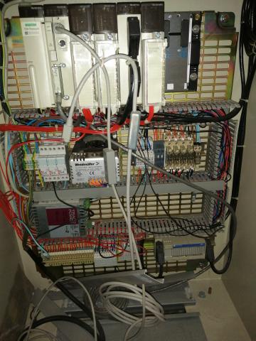 Armoire électrique sur roulette