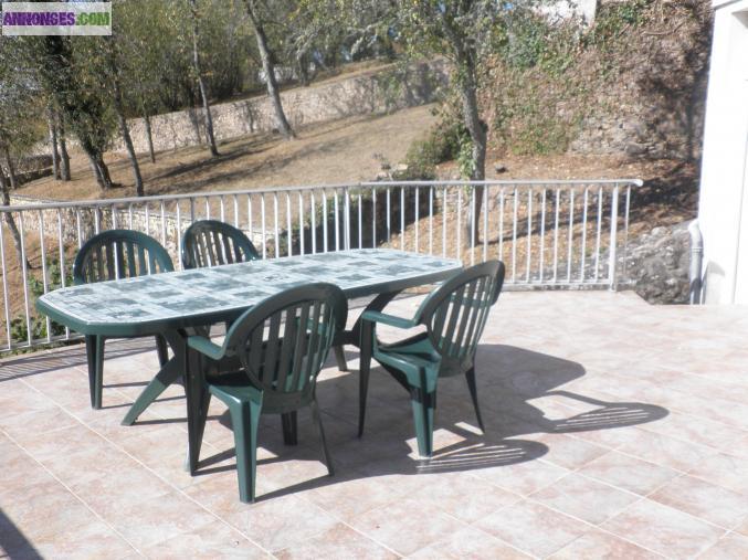 Propriete sur les remparts d Avallon