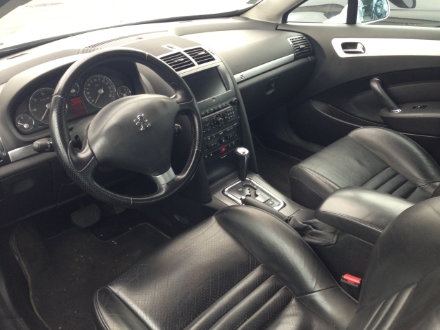 Peugeot 407 Coupé 2.7 L V6 HDi finition griffe