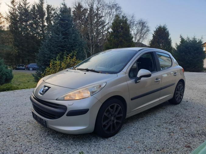 PEUGEOT 207