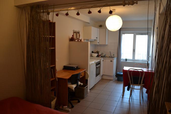 Studio meublé 20 m2 métro foch