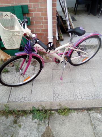 Vélo fille VTT b'twin