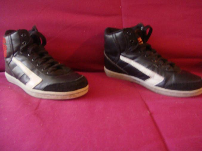 Paire de baskets CREEKS pointure 34