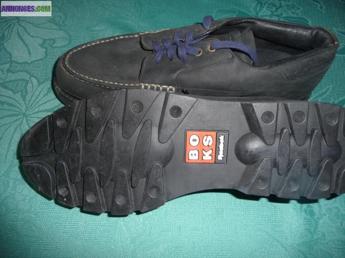 CHAUSSURES NEUVES POINTURE 44