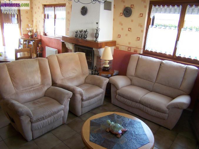 Salon canapé 2 places+fauteuils relax électriques