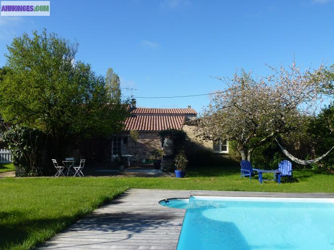 Maison de charme avec grand jardin & piscine