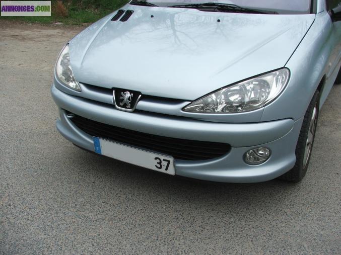 206 2L 16s de 2001
