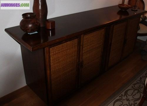 1 crédence et Table avec 6 chaises