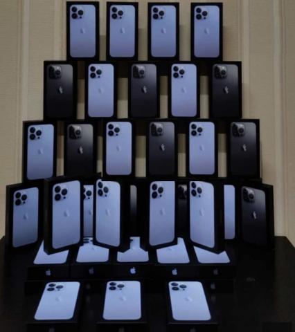 Lot, iPhone 13 Pro Max, iPhone 13 Pro, iPhone 13, iPhone 13 mini