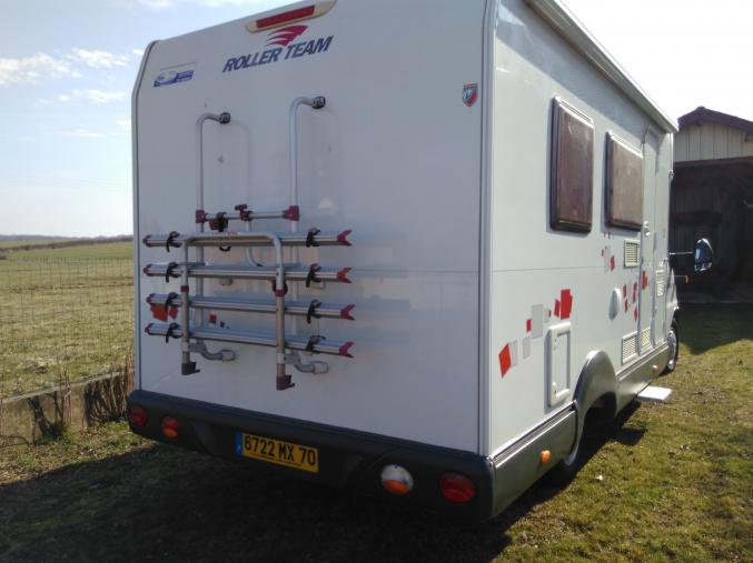 Vends camping car ROLLER TEAM 215 P