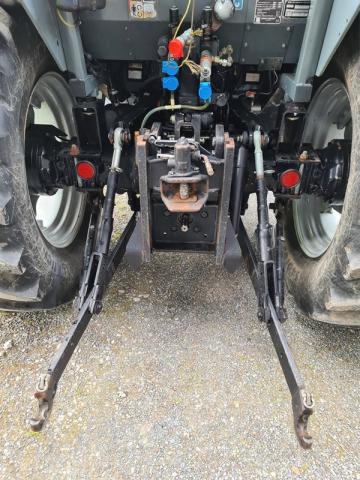 Ich biete meinen Massey Ferguson 4245 Powe Shuttle / TechMo GmbH Traktor an