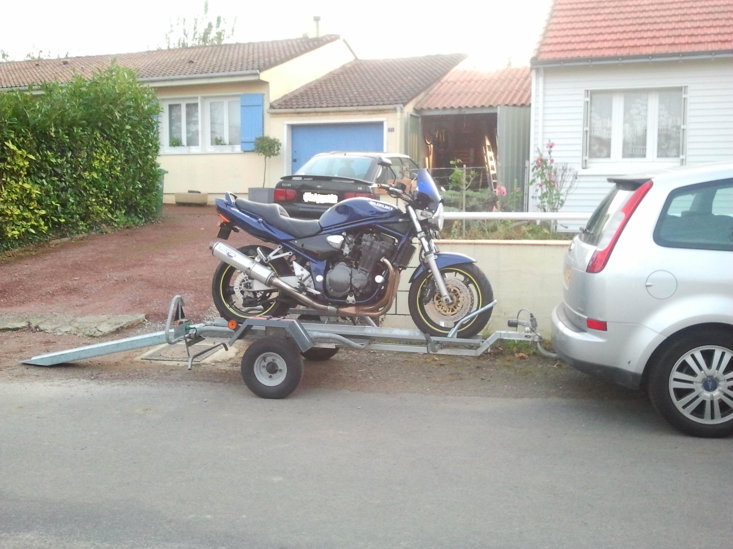 Location remorque moto