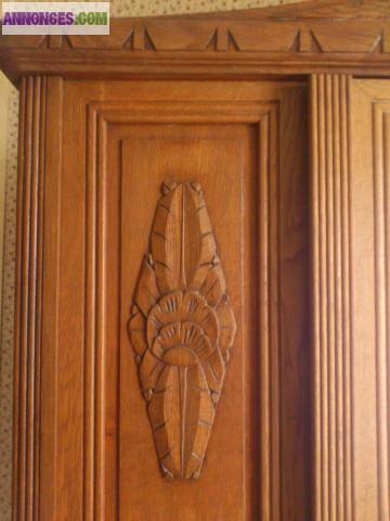 Armoire normande porte centrale vitrée