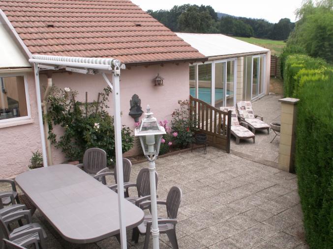   Ferme entièrement rénovée deux appartements T6