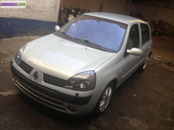 Renault clio initiale paris 5 portes automatique