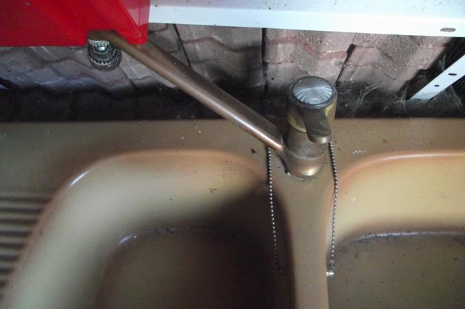 Evier deux bacs avec mitigeur