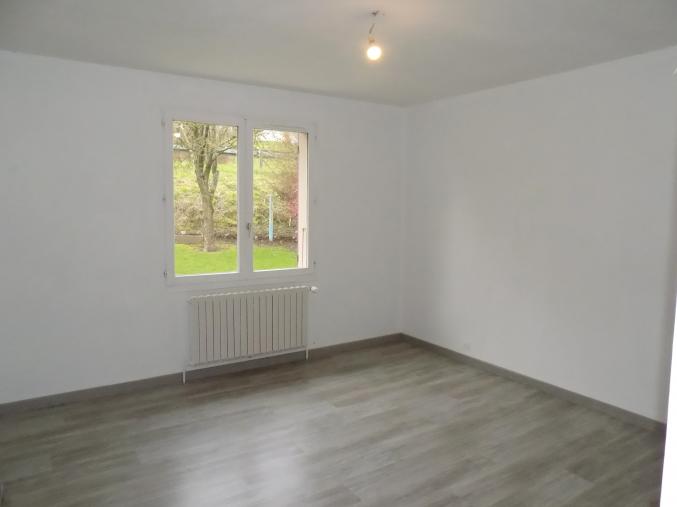 Pavillon avec sous-sol et grenier aménageable