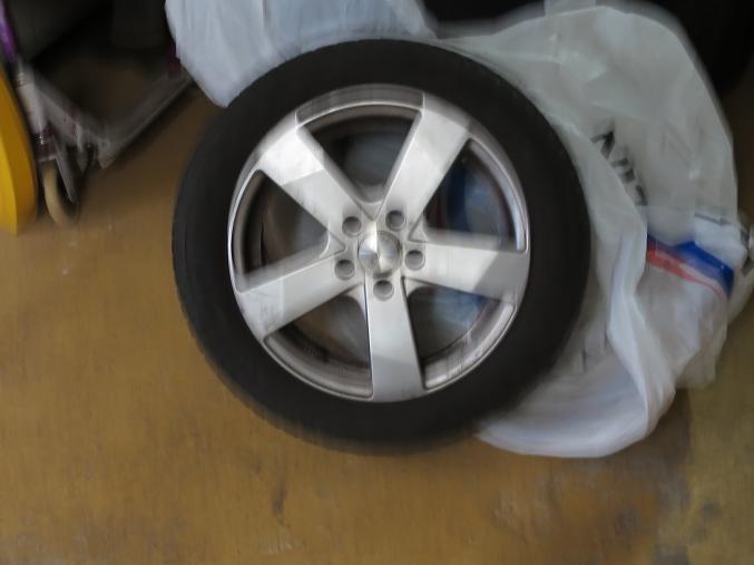 Vends  4 pneus neiges montés sur jantes alu