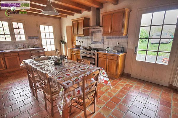 Belle maison de 200 m² à Anais (16)