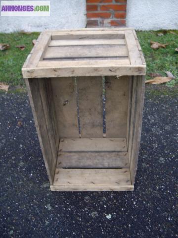 CAGEOTS A POMMES / CAISSES A FRUITS