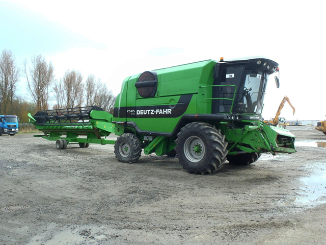 Moissonneuse batteuse Deutz-Fahr 7545RTS