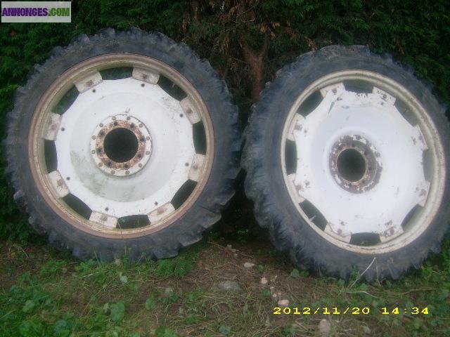 Roue de tracteur etroite