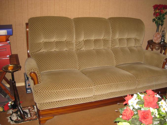 A VENDRE : CANAPE ET FAUTEUIL