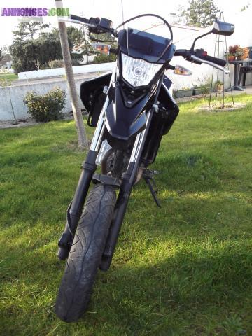 Yamaha 125 wrx super motard