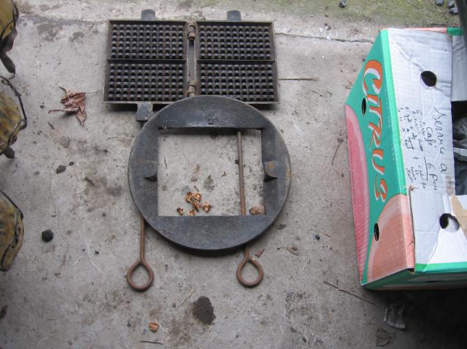 PLAQUE   A   GAUFFRE