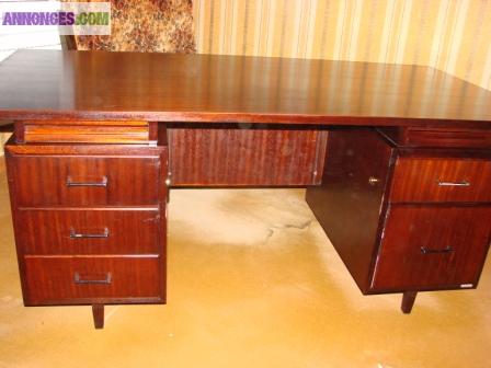 Bureau avec 2 caissons